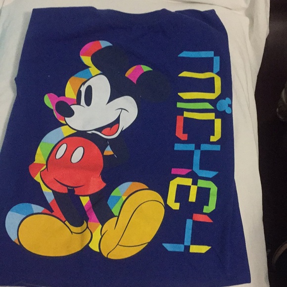 Disney shirt ! - Picture 1 of 3